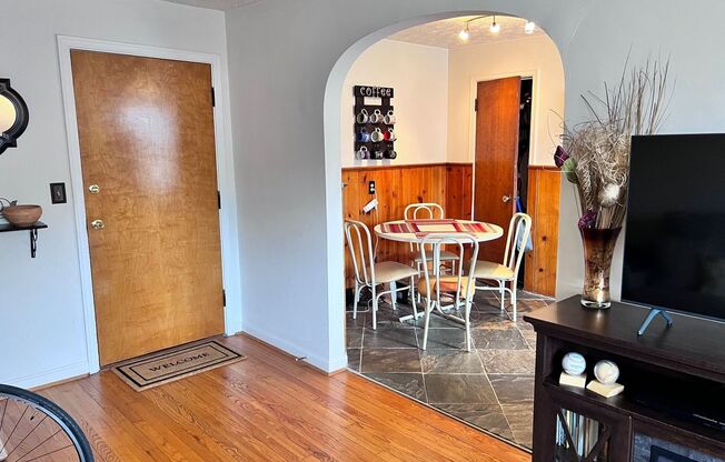 3834 Hyde Park