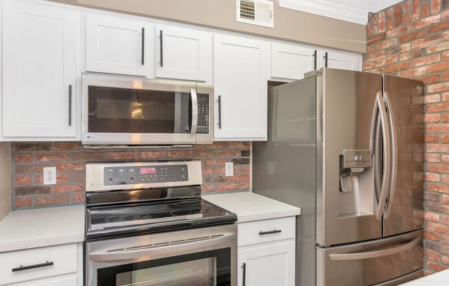 2 beds, 2 baths, $1,995
