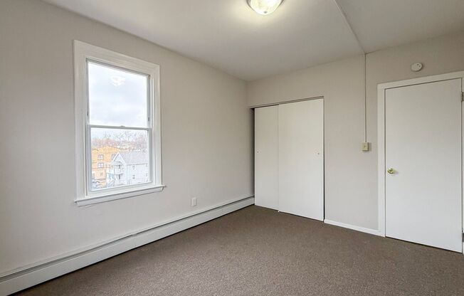 2 beds, 1 bath, 719 sqft, $1,480, Unit 6