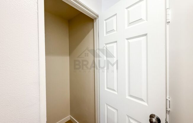 7323 WINNETKA