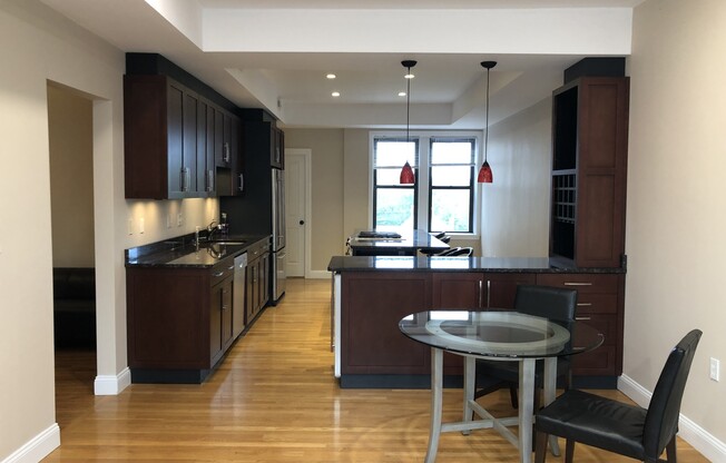 2021 COMMONWEALTH AVE