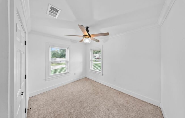4 Bedroom Home In Denham Springs- Upated on 1 Acre of Land