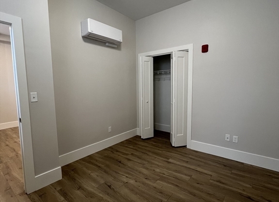 2 beds, 1 bath, 700 sqft, $2,095, Unit 2