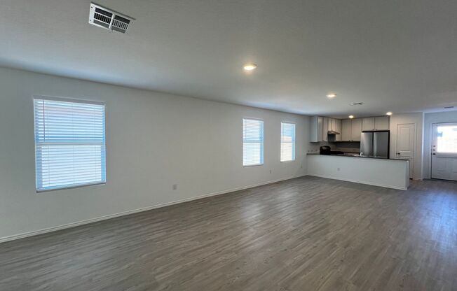 Beautiful New Construction 3/2 home in Navarro Ranch