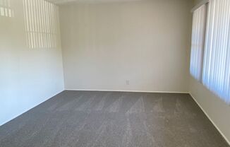 2 beds, 1 bath, 702 sqft, $2,350, Unit B18