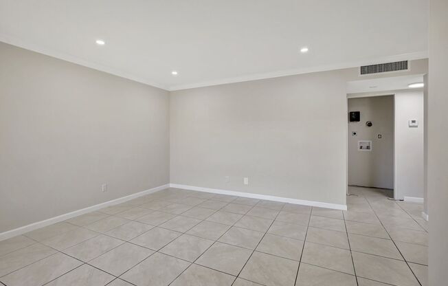 1 bed, 1 bath, 650 sqft, $1,850, Unit 5141-208