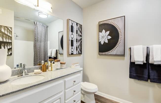 guest bathroom at Lasselle Place, Moreno Valley