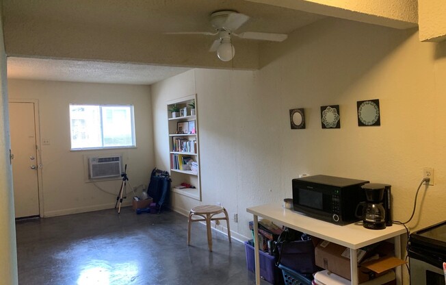 1 bed, 1 bath, 600 sqft, $1,075