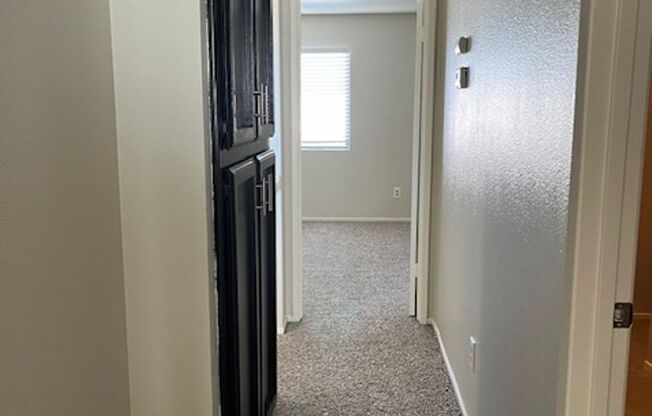 2 beds, 2 baths, 900 sqft, $1,675, Unit 817-48