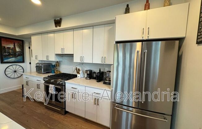 1245 N Pierce St #2