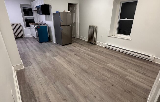 61 W LOGAN ST