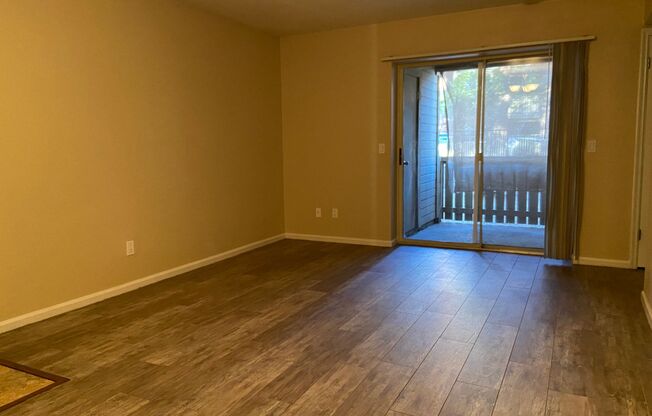 1 bed, 1 bath, $1,350, Unit # 160