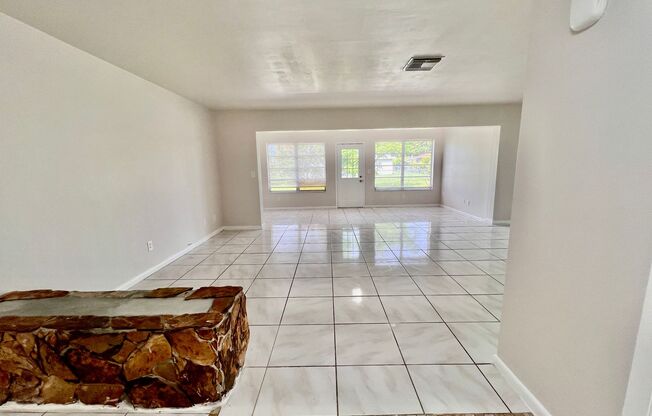 Live Comfortably in SE Cape Coral – Bright, Remodeled Home for Rent