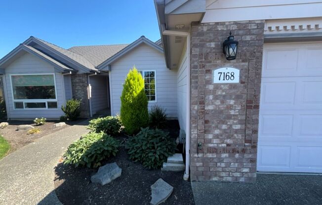 Single Level Three Bedroom Home- Keizer