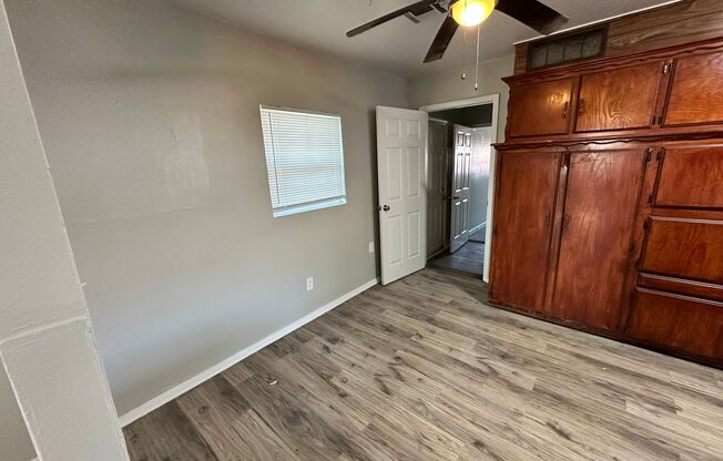 3 beds, 2 baths, $1,375