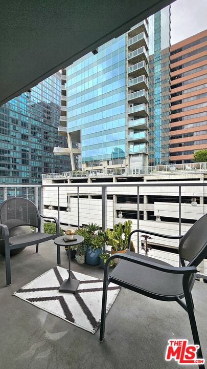 Studio, 1 bath, 660 sqft, $2,700, Unit 609