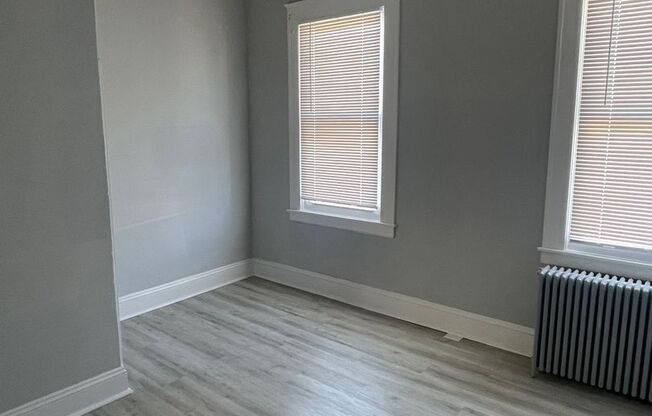 3 beds, 1 bath, $1,300