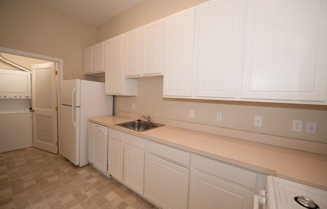 2 beds, 2 baths, 1,090 sqft, $1,875, Unit 402