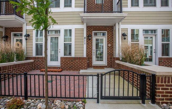 Amazing 3 BR/3 Full BA & 2 Half BA Townhome in Annapolis!