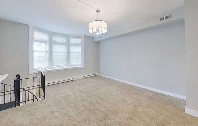 2 beds, 2 baths, 1,000 sqft, $1,599, Unit 44-2