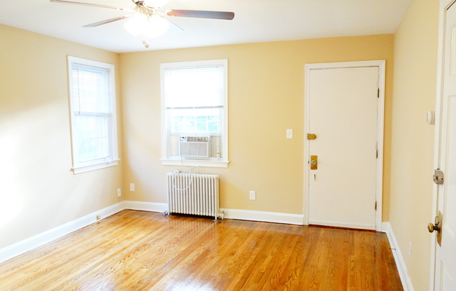 8107 Greenwood Avenue D&G PROPERTIES LLC