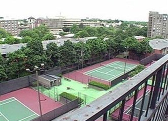 2 beds, 2 baths, 1,300 sqft, $4,800, Unit 321