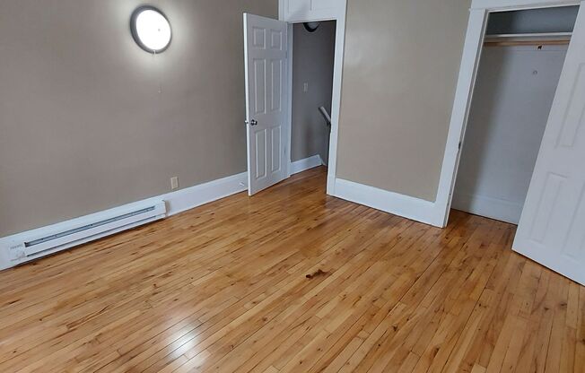 2 beds, 1 bath, 790 sqft, $1,290, Unit 705 Conway St