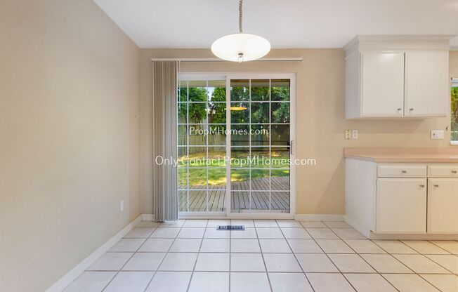 2 beds, 1 bath, $2,499