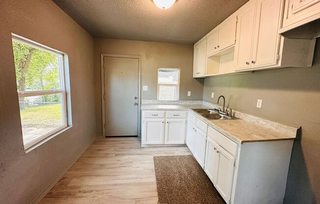 Charming 3 Bed home for lease!