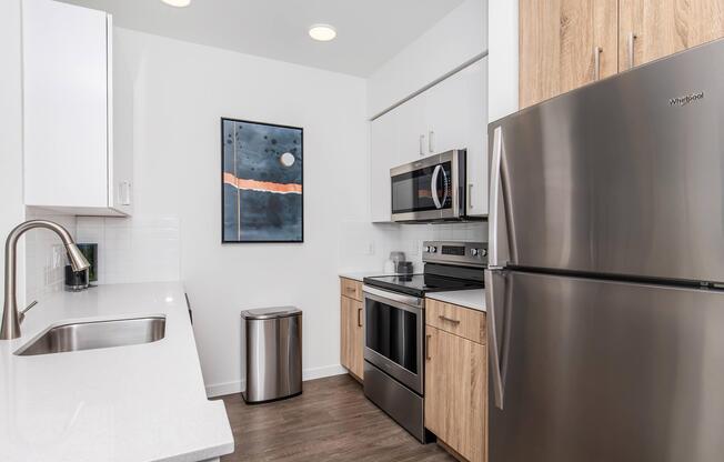 1 bed, 1 bath, 670 sqft, $1,599