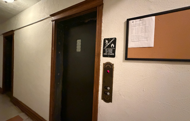 Studio, 1 bath, 450 sqft, $945, Unit 309