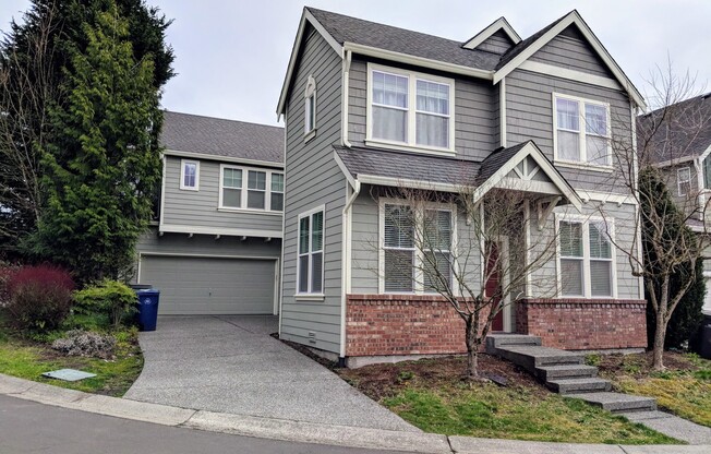 Beautiful 3 Bed 2.5 Bath 2 Story in Kirkland