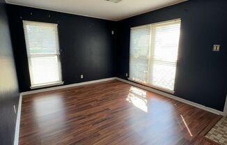 3 beds, 2 baths, $1,395