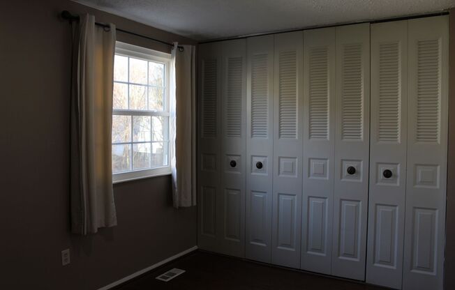 2 beds, 1 bath, $1,900