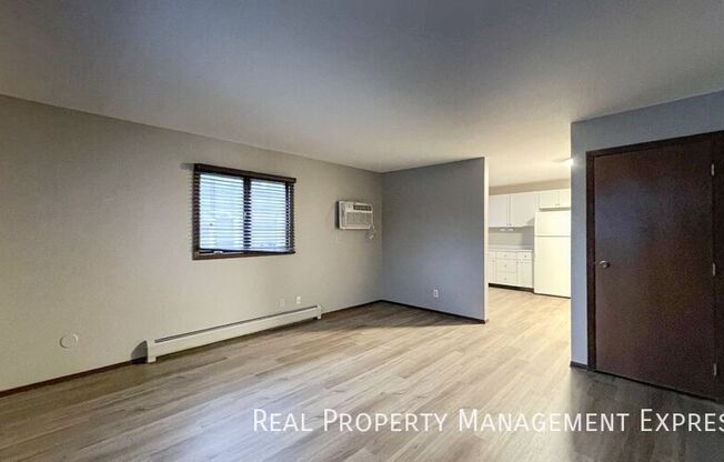 1011 S 2 AVE