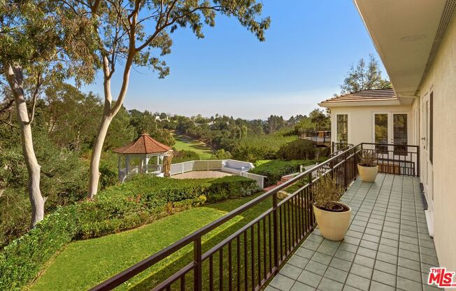 282 BENTLEY CIR