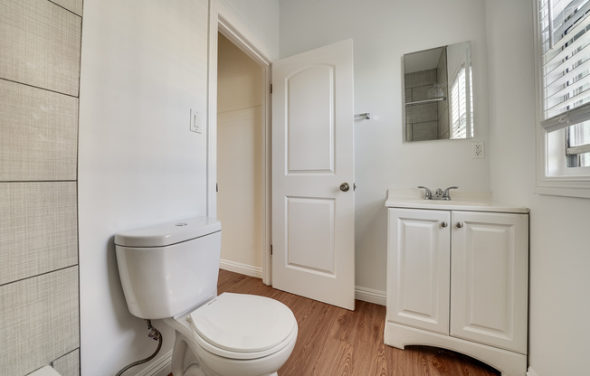 1057 S NORMANDIE AVE