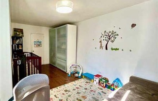 2 beds, 1 bath, 1,000 sqft, $3,000, Unit 5C