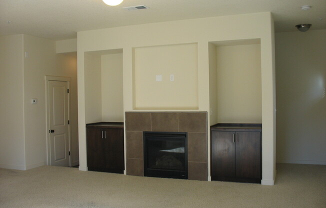 2 beds, 2.5 baths, $1,900