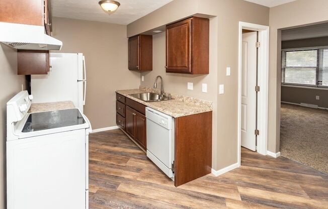 2 beds, 1.5 baths, 1,100 sqft, $1,355, Unit 40-1740