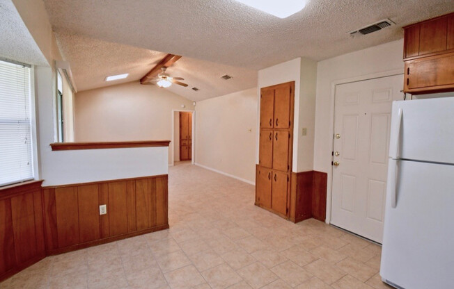 2 WEEKS FREE RENT!!! Charming 3 Bedroom 1.75 Bath, 1 Car Garage, 1 Carport Home In Copperas Cove!