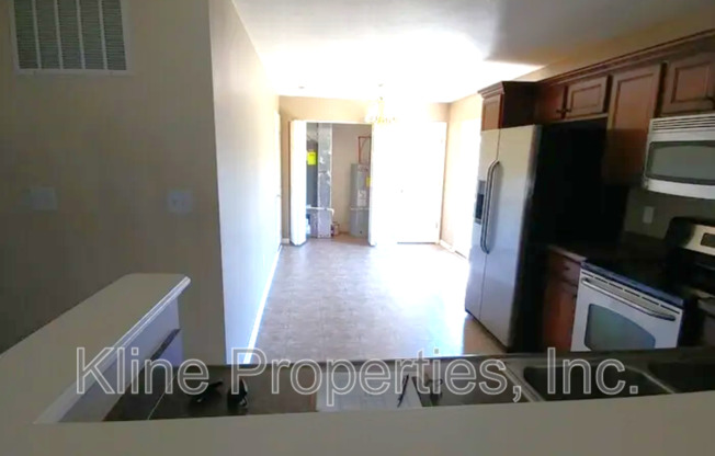 811 DAYBREAK DR