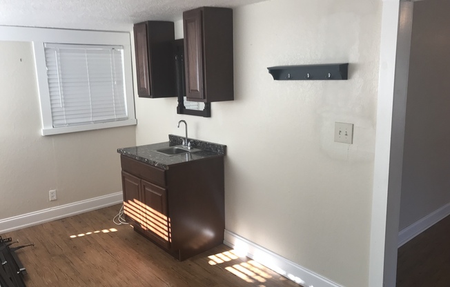 3/2 Historic North Hyde Park Bungalow