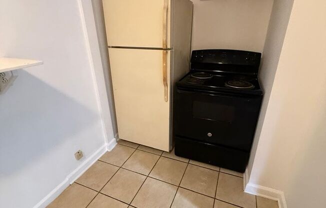 2 beds, 1 bath, $1,000