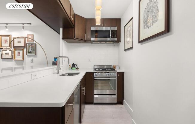 Studio, 1 bath, $4,150, Unit 1021