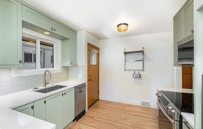 723 N 81 ST