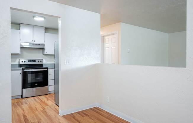 Pacific Village | Kitchen