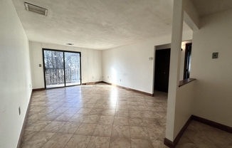 2 beds, 1 bath, 999 sqft, $2,300, Unit 302