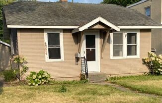 2 Bedrooms, 1 Bathrooms Single Family Home in Brainerd, MN w/single car garage