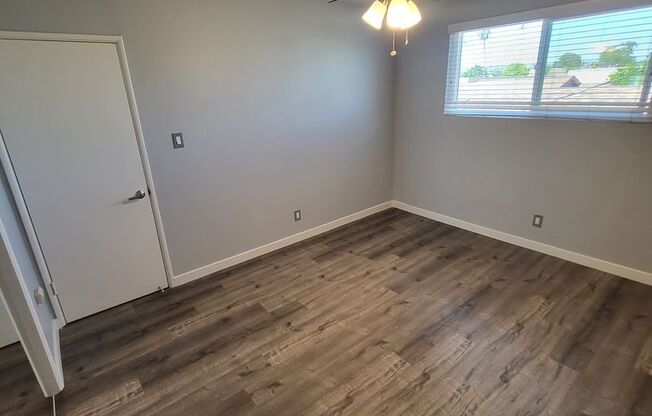 Newly Remodeled 2 Bedroom / 1 Bath Apt Located In Inglewood (DOWNSTAIRS UNIT!) 1/2 off the 1st month